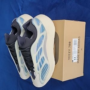 Men's Yeezy 700